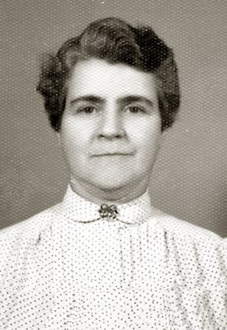Olímpia de Oliveira Andrade (Ziza)