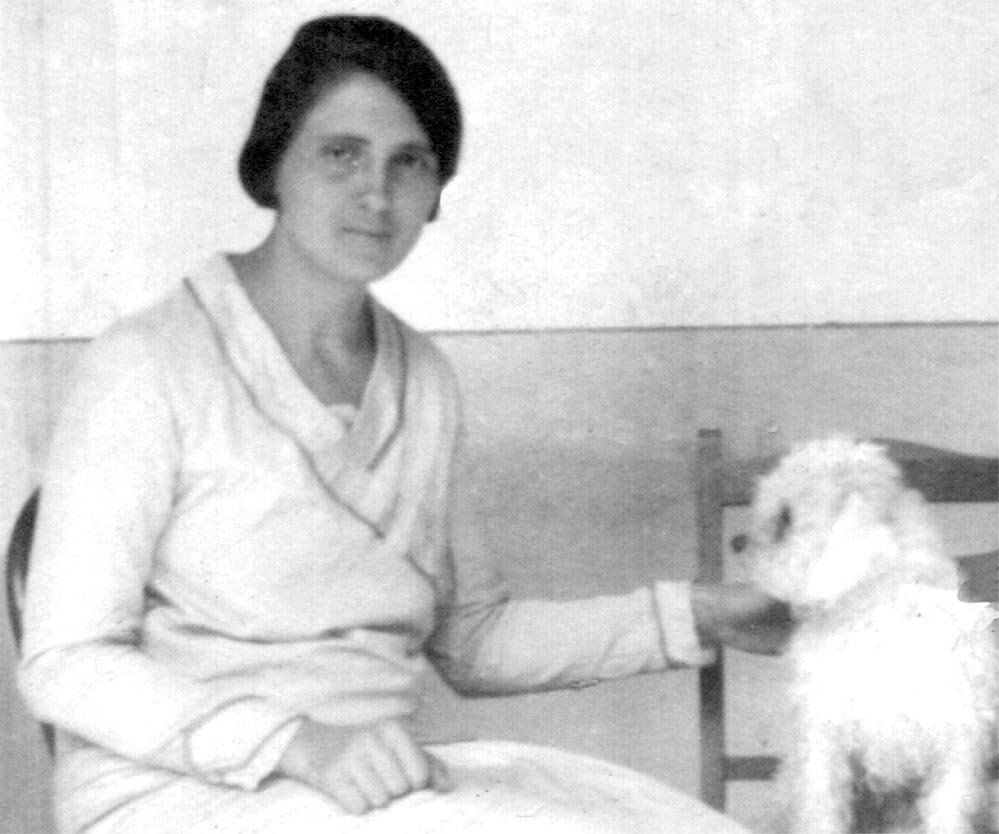Maria Sguassábia com seu cão
